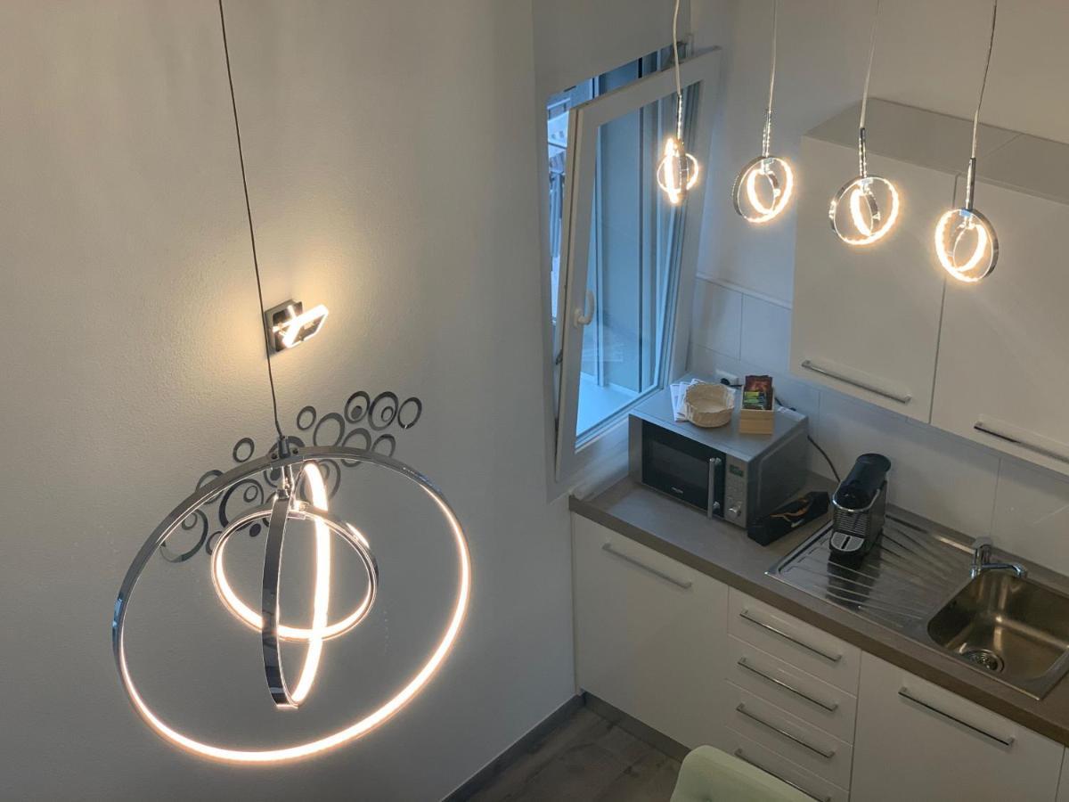 Miranda, Modern Duplex, Garden, Swimming Pool, Parking Apartment Лозон Екстериор снимка
